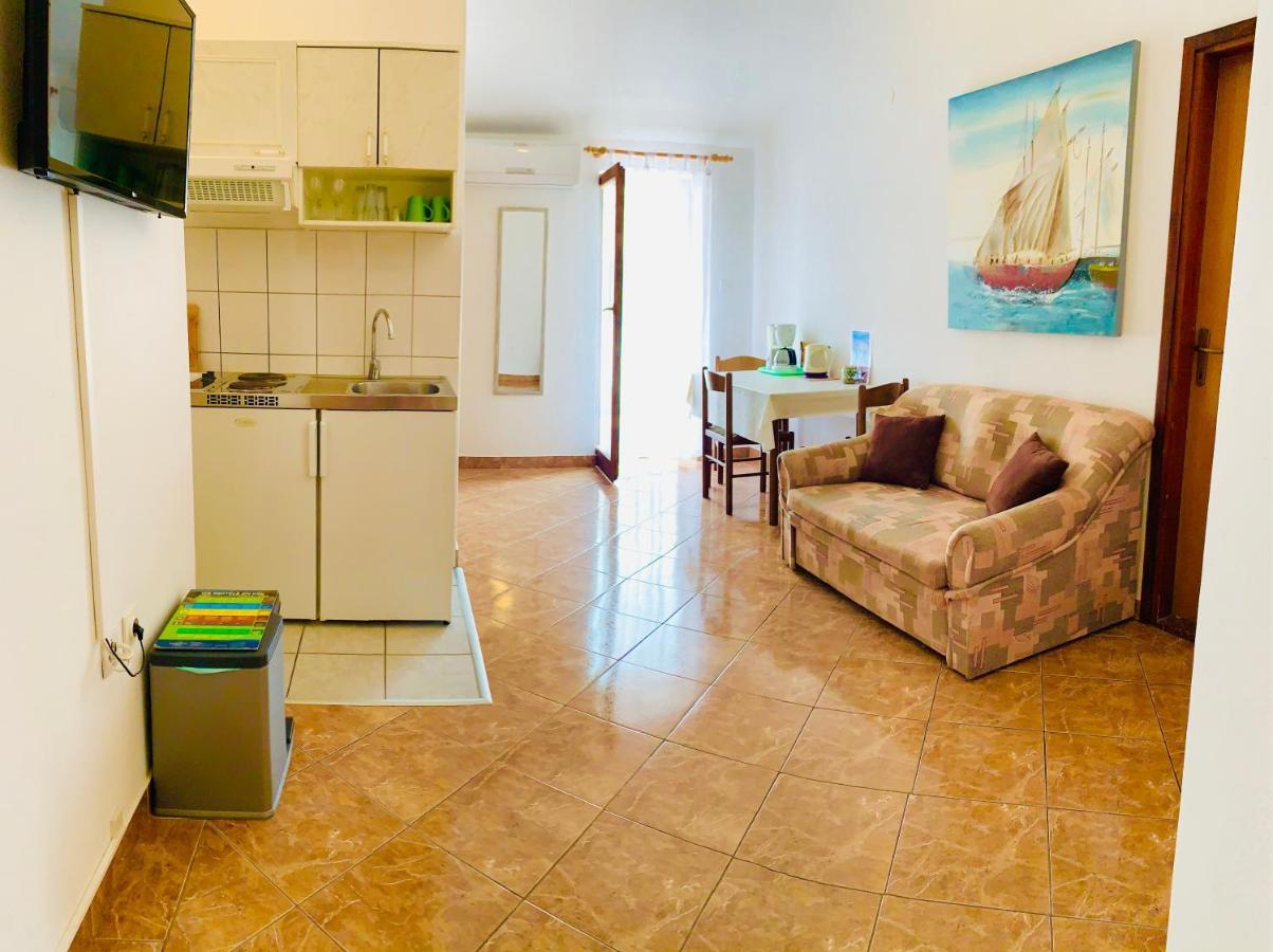 Apartments Mohar III Башка Екстер'єр фото