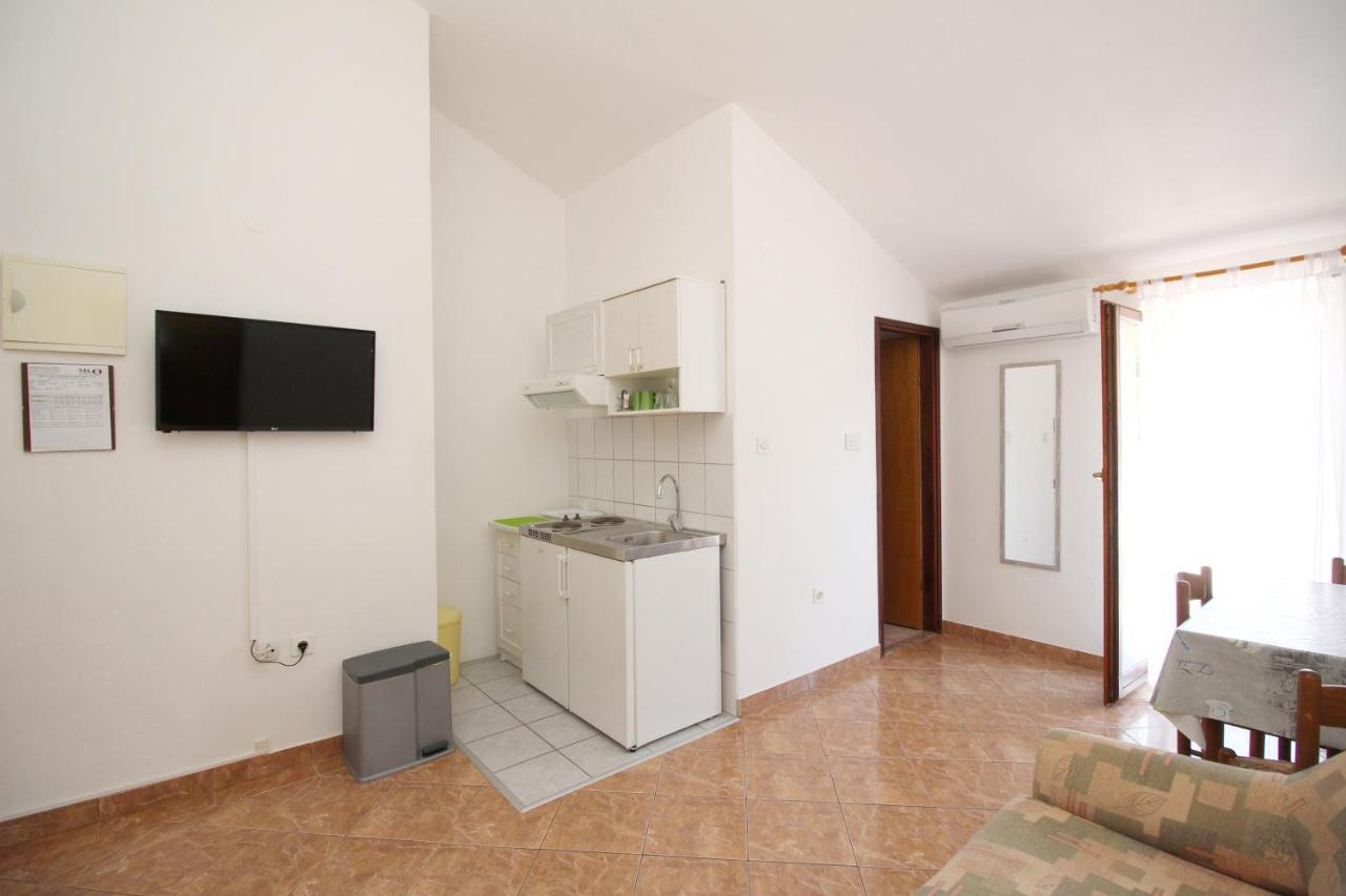 Apartments Mohar III Башка Екстер'єр фото