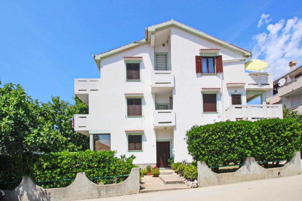 Apartments Mohar III Башка Екстер'єр фото